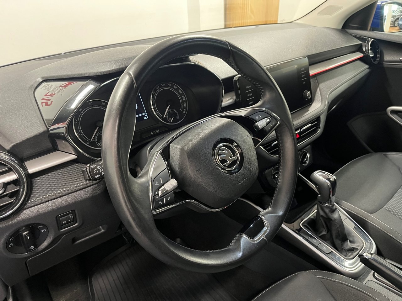 Skoda Fabia 1.0 TSI AUT Style Backkamera 2023, bild 4/20