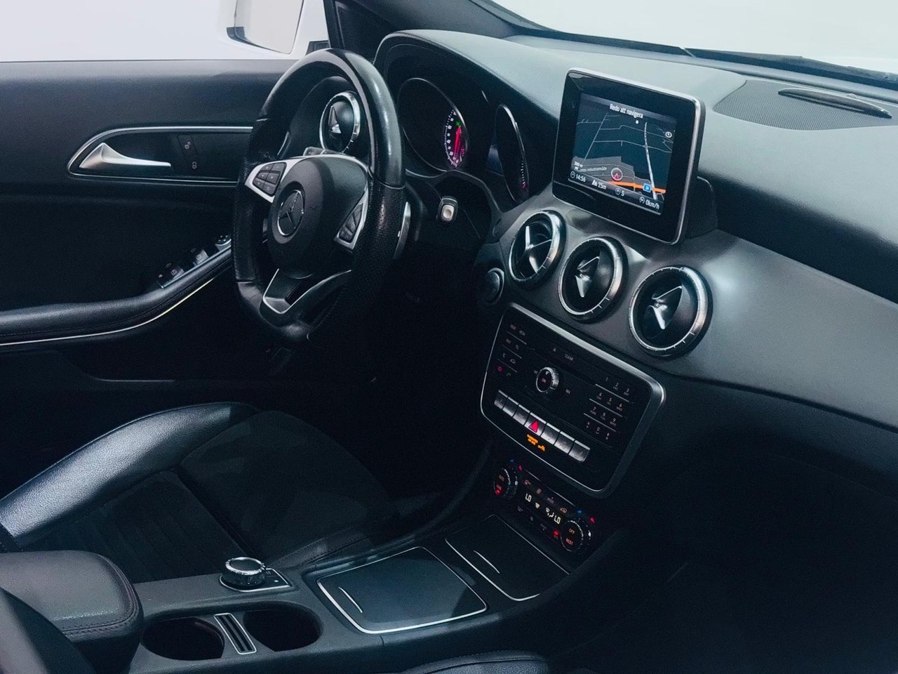 Mercedes-Benz CLA 2019, photo 5/10