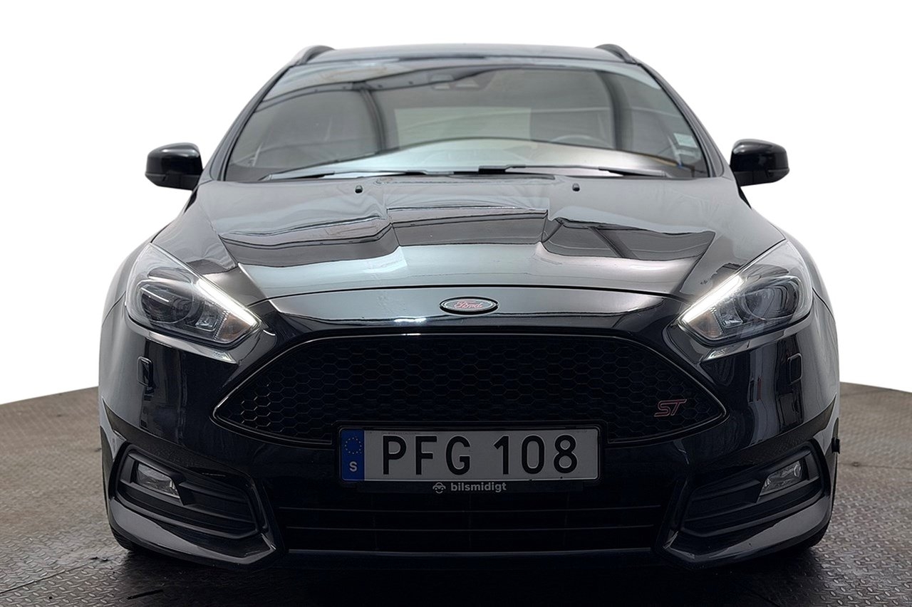 Ford Focus 2017, photo 3/33