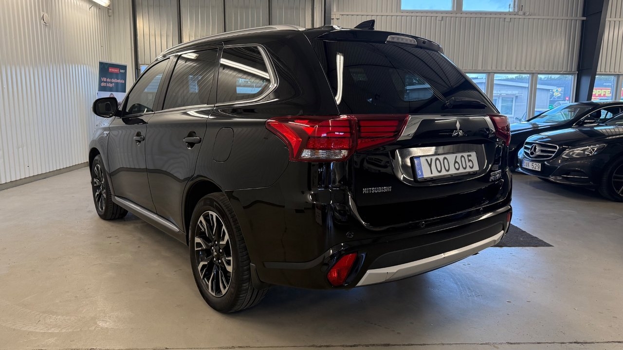 Mitsubishi Outlander 2017, photo 6/10