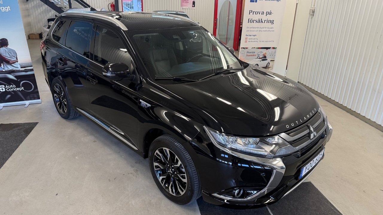 Mitsubishi Outlander 2017, photo 2/10