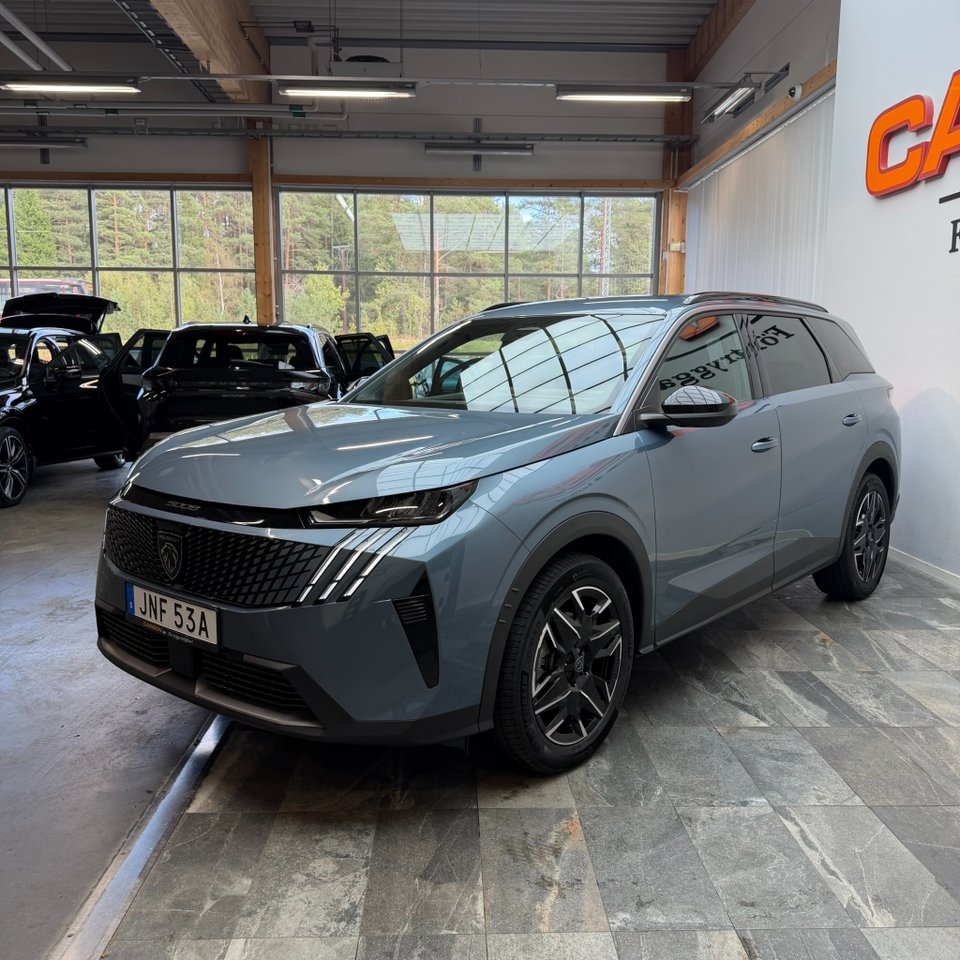 Peugeot 5008 2025, photo 5/10