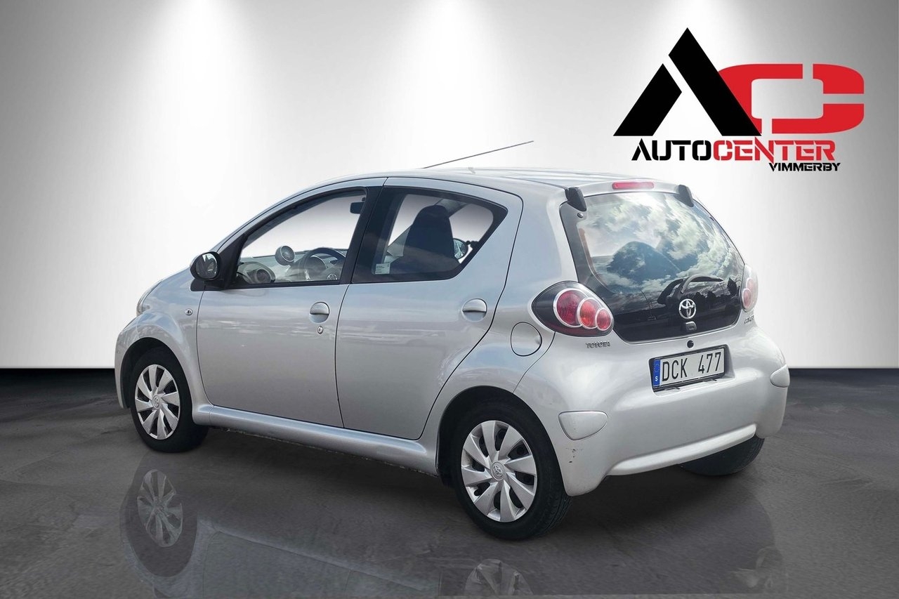 Toyota Aygo 5-dörrar 1.0 VVT-i lågmilad 2014, bild 4/10