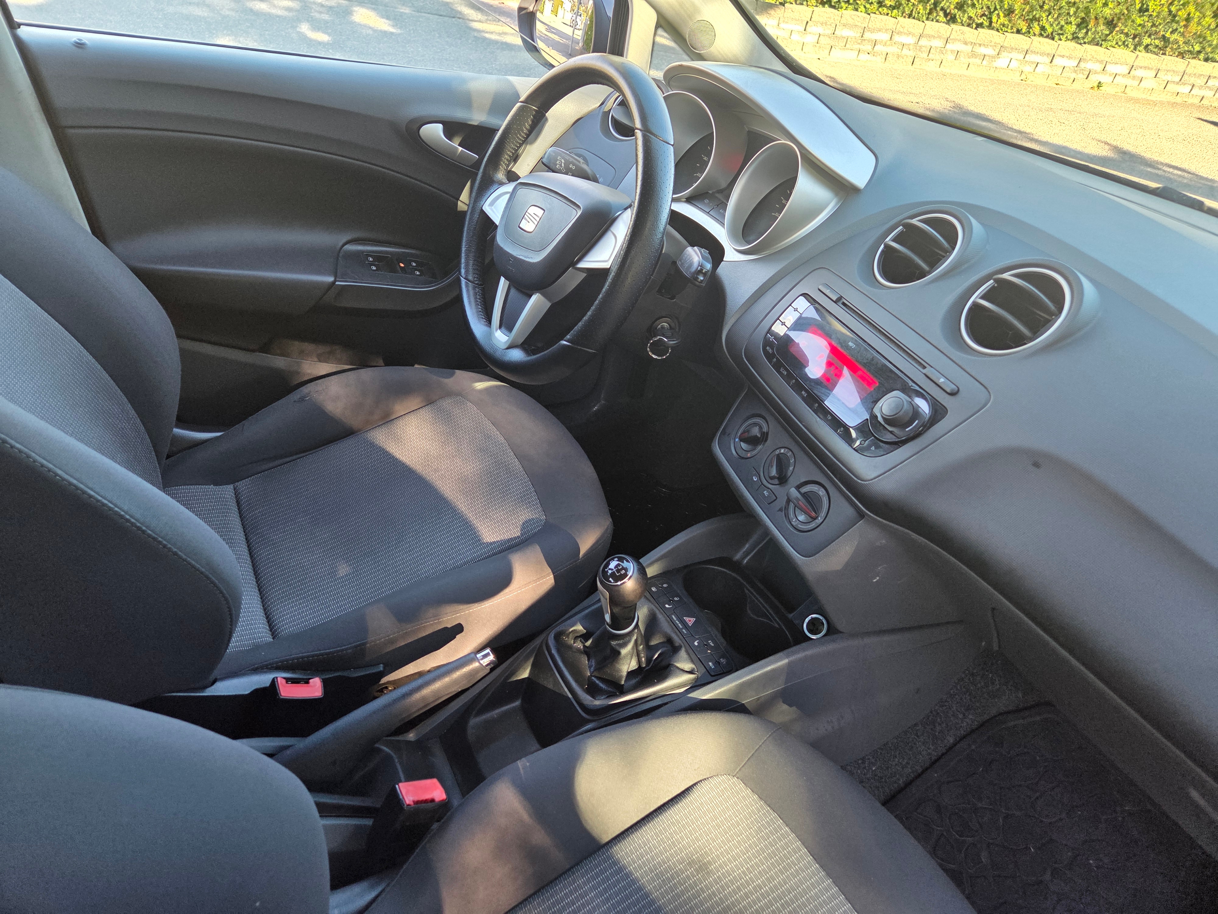 Seat Ibiza 2012, photo 2/30
