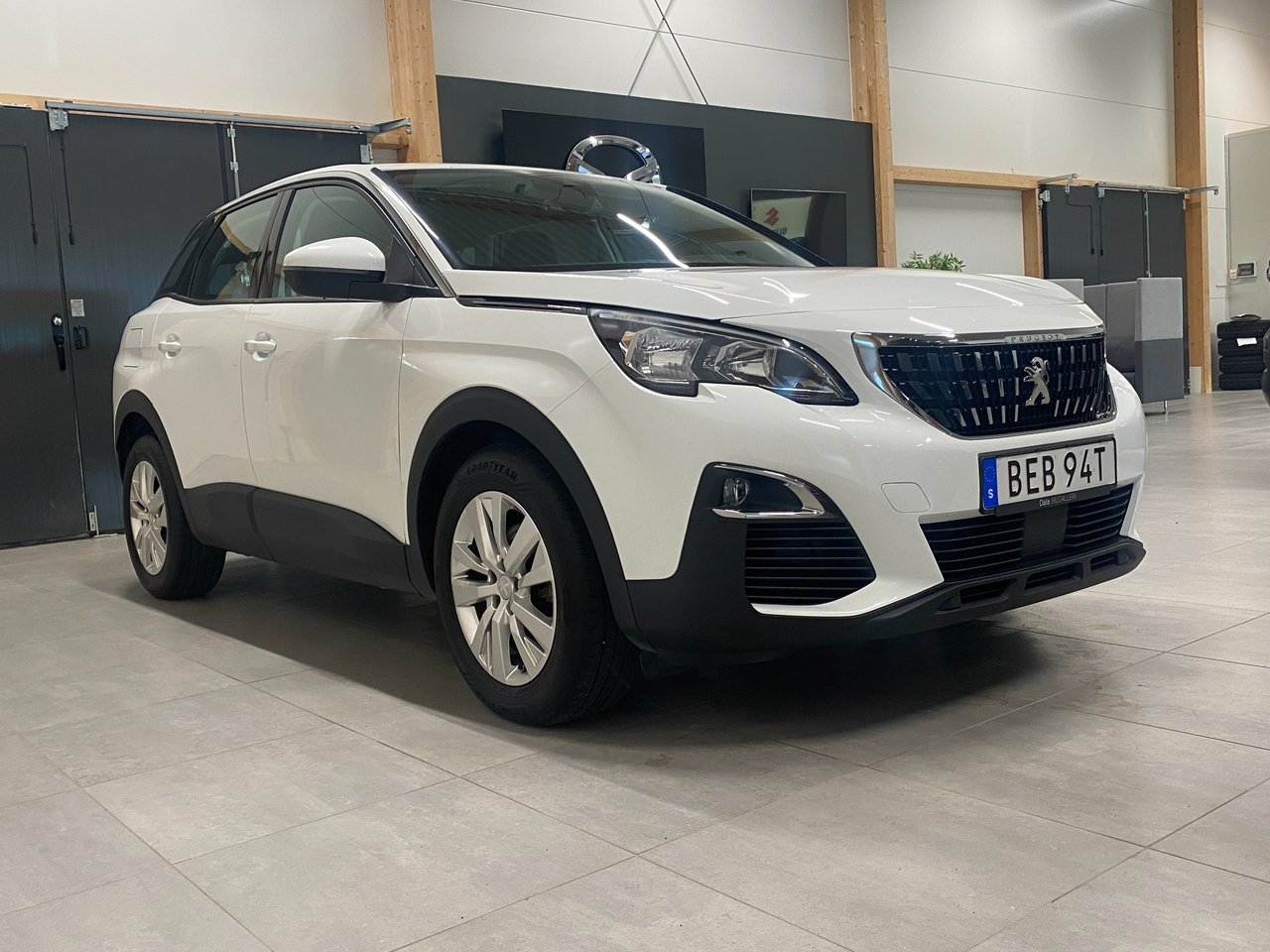 Peugeot 3008 2019, kuva 2/10