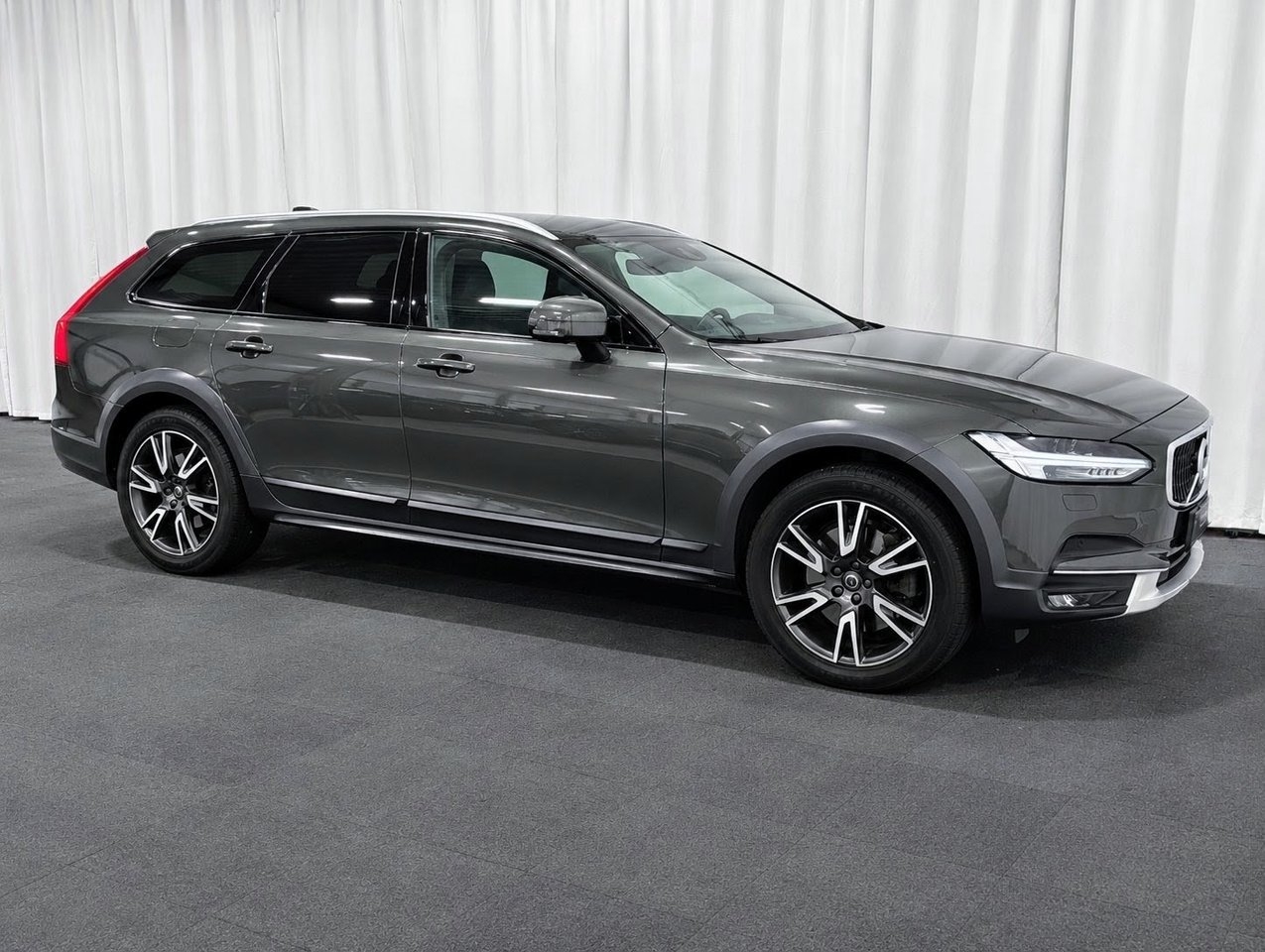 Volvo V90 Cross Country 2018, bild 6/10