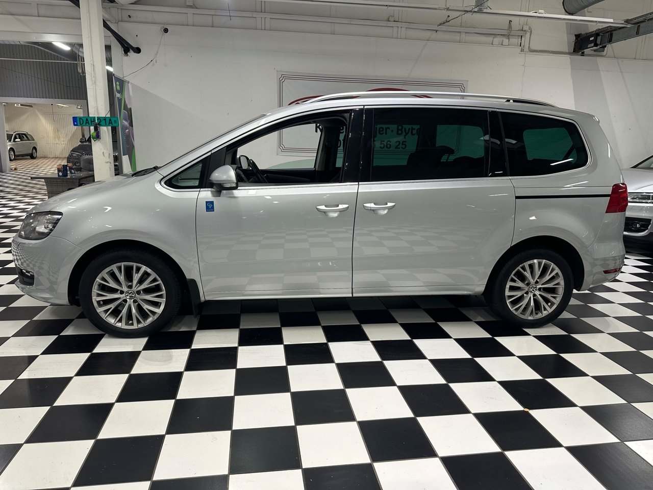 Volkswagen Sharan 2013, bild 7/10