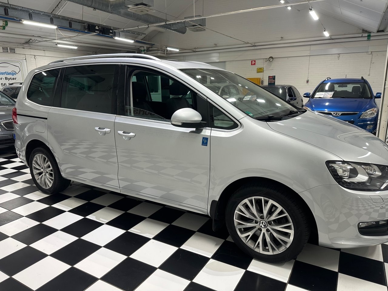 Volkswagen Sharan 2013, bild 6/10