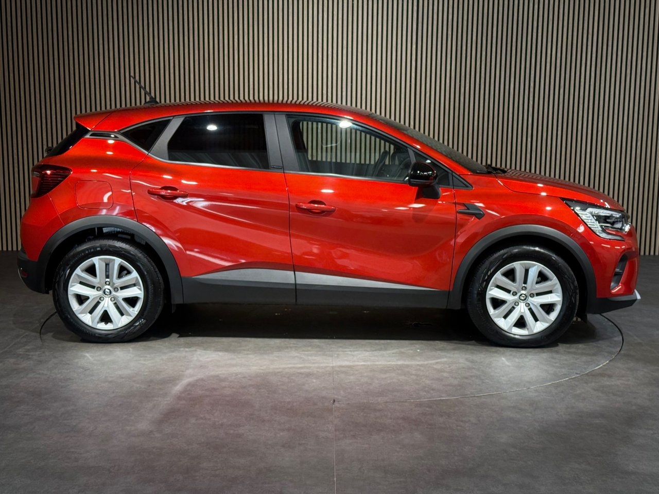 Renault Captur 2022, kuva 3/10