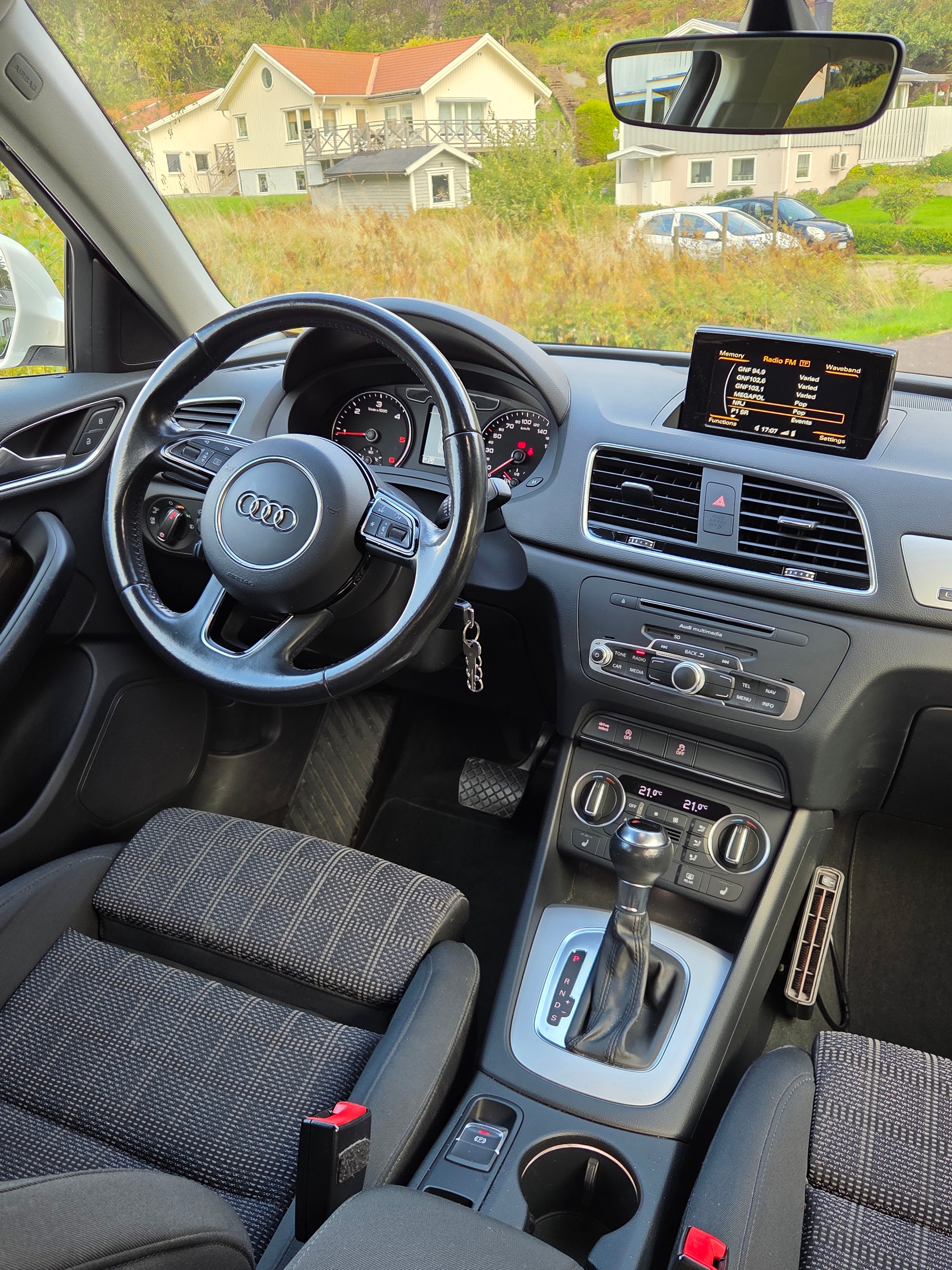 Audi Q3 2.0 TDI quattro S Tronic 2018, photo 6/8