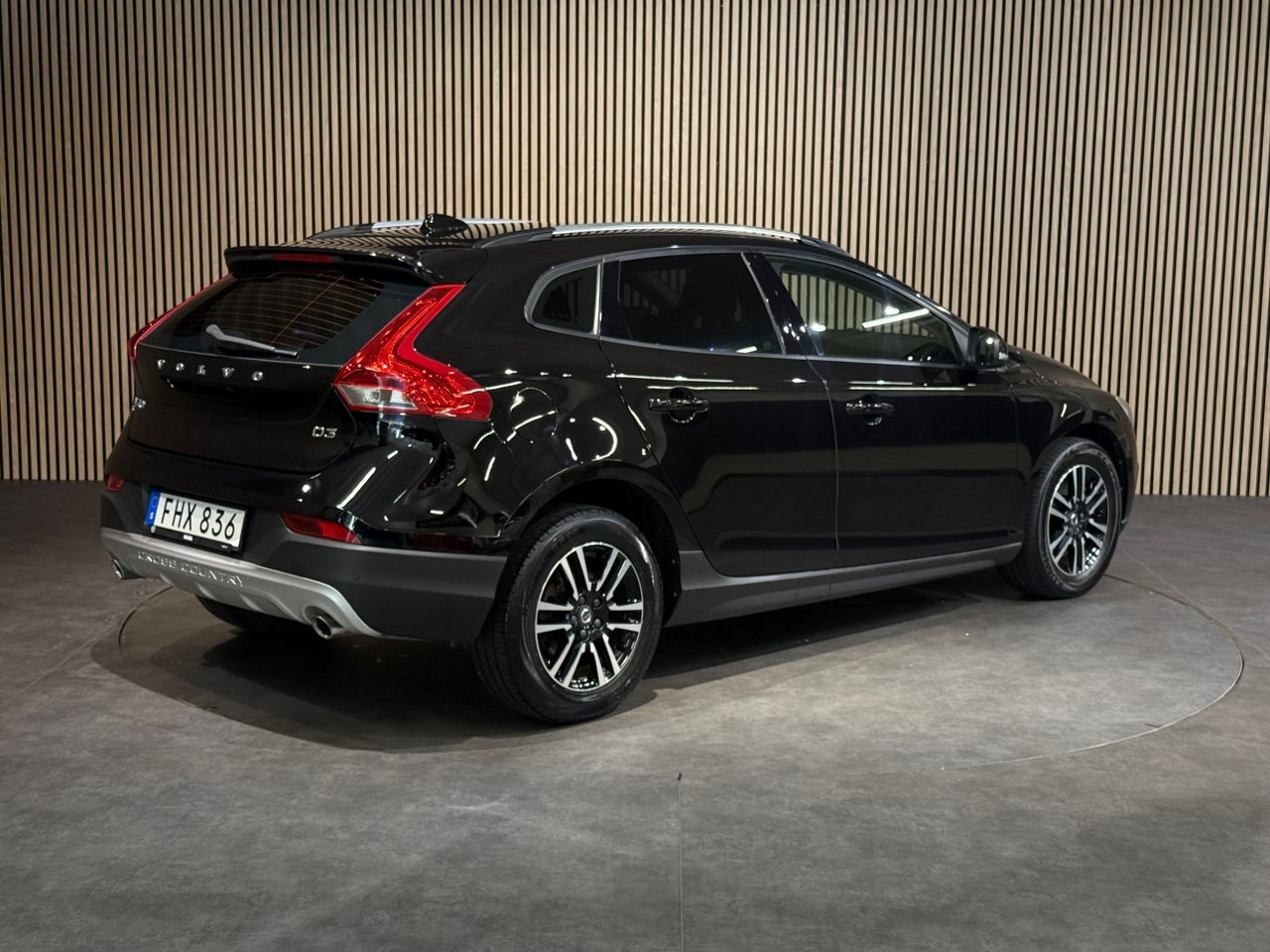 Volvo V40 Cross Country 2018, kuva 4/10