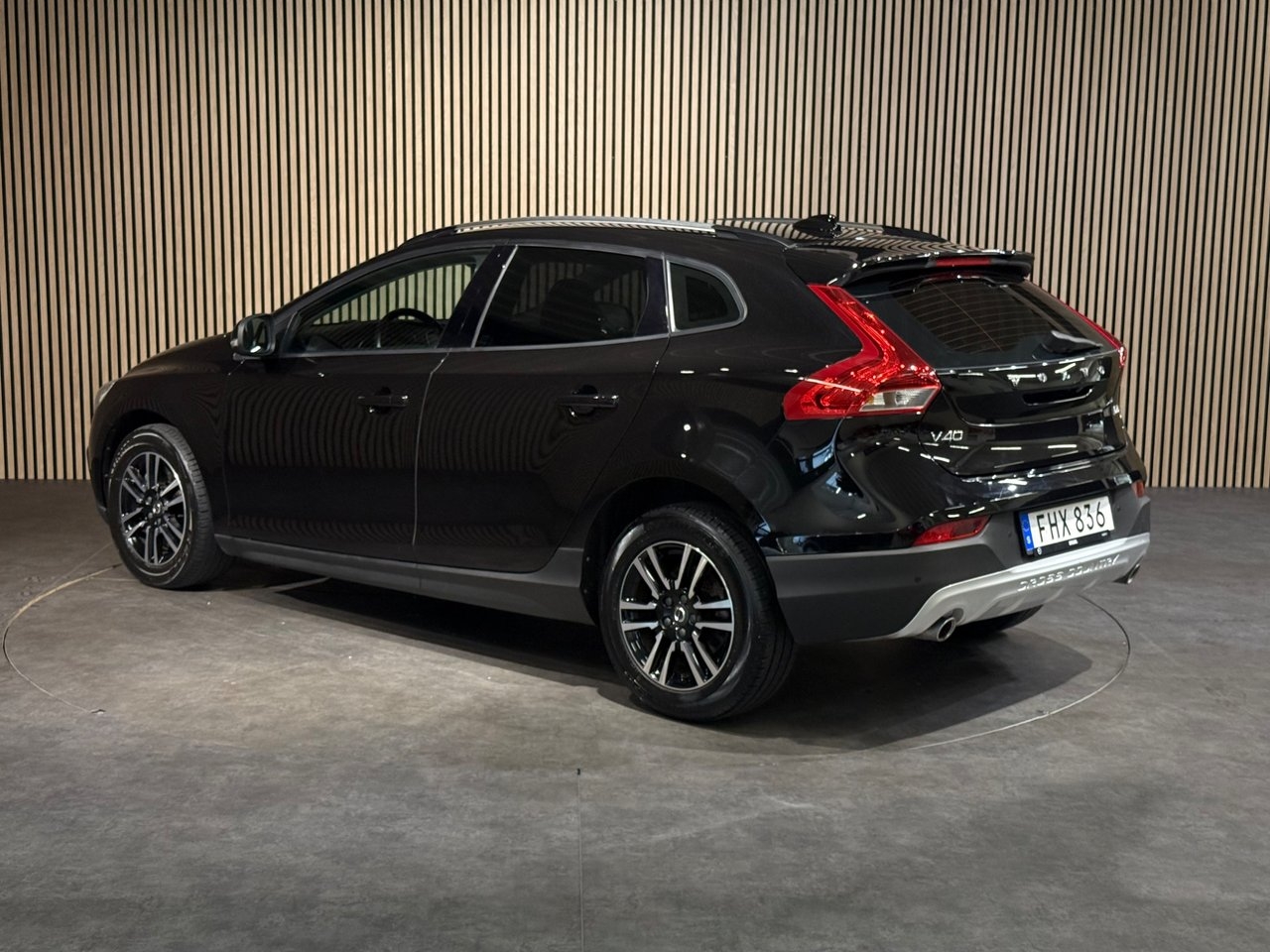Volvo V40 Cross Country 2018, kuva 6/10