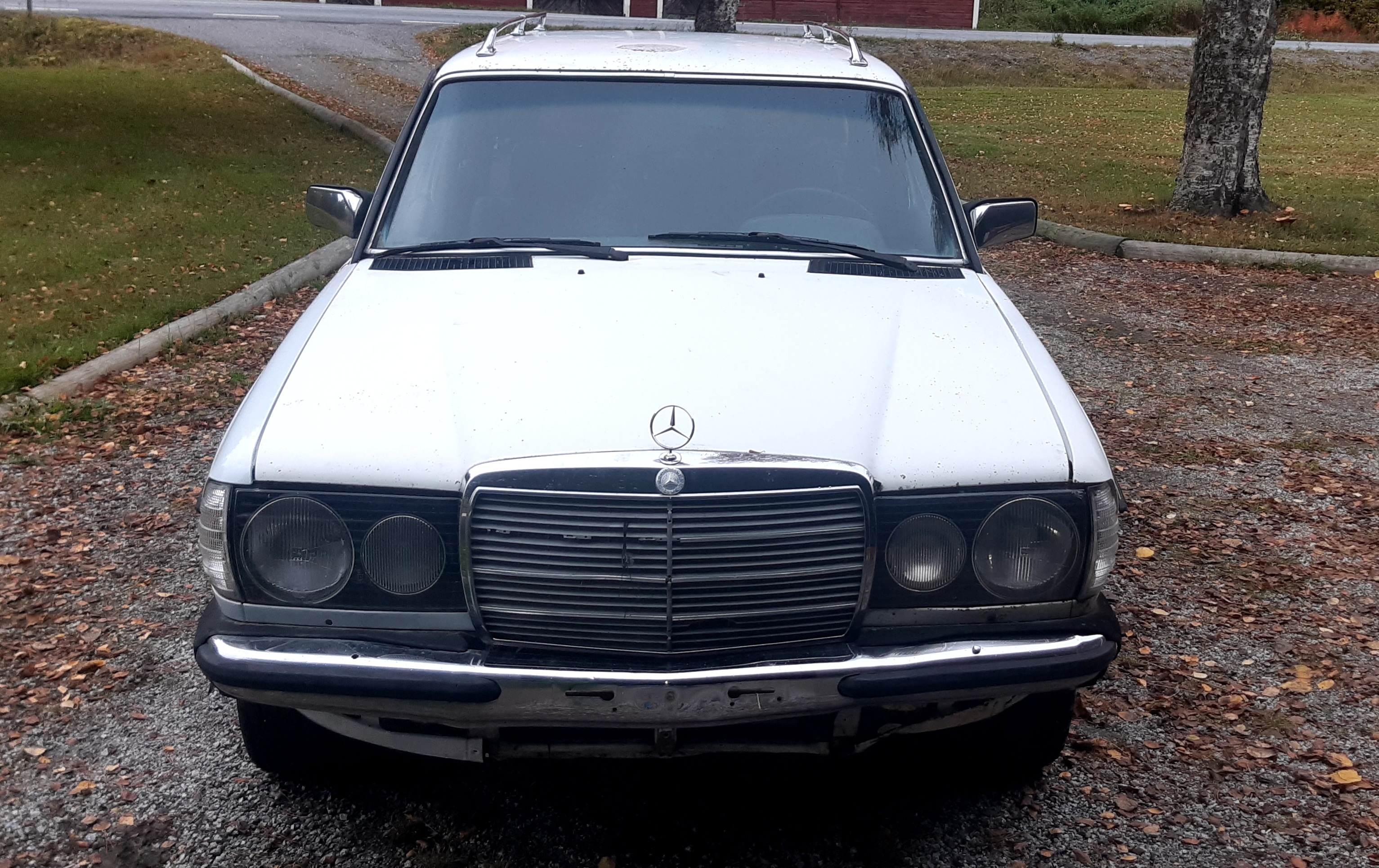 Mercedes-Benz 240