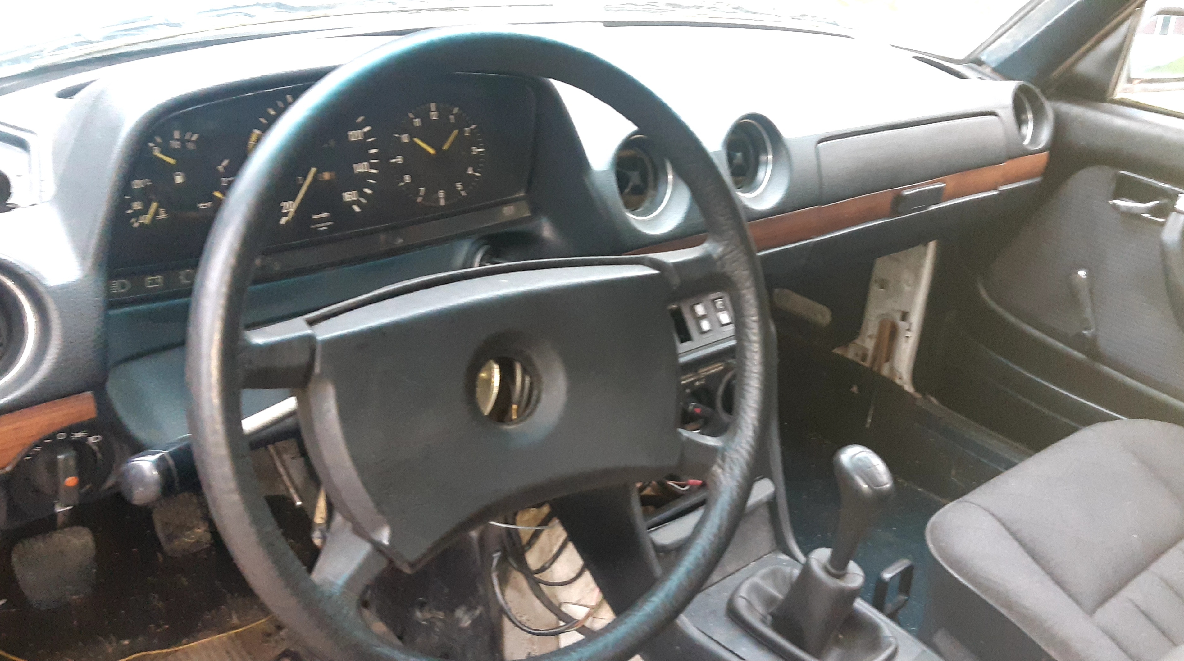 Mercedes-Benz 240 TD Manuell 1979, kuva 6/6