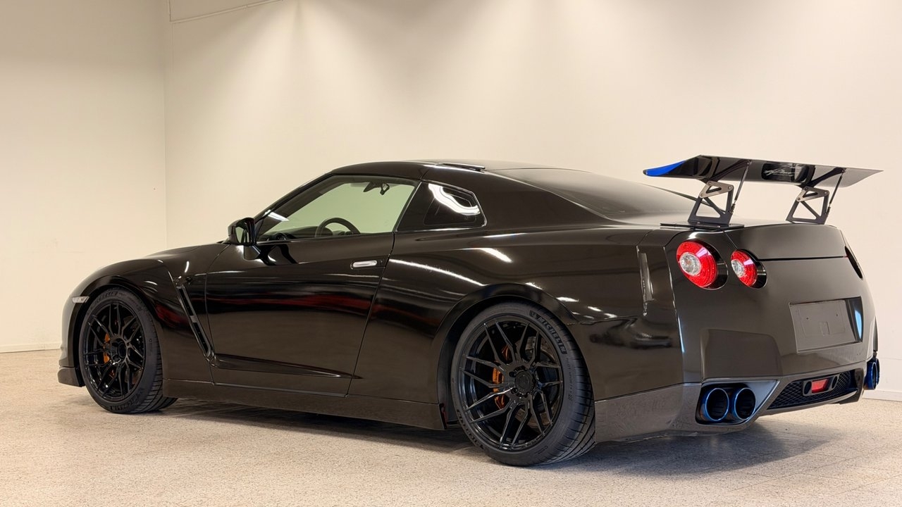 Nissan GT-R 3.8 V6 4x4 DCT Euro 5 2009, photo 3/10