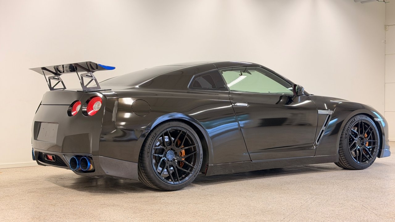 Nissan GT-R 3.8 V6 4x4 DCT Euro 5 2009, photo 6/10
