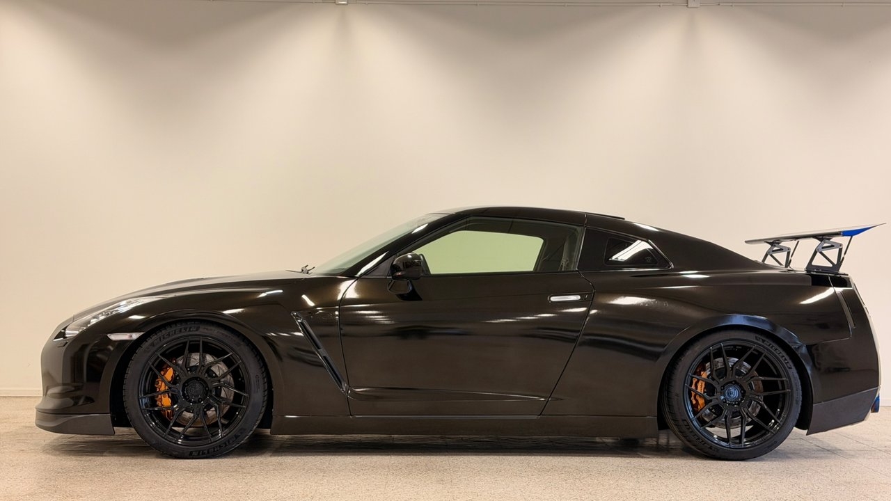 Nissan GT-R 3.8 V6 4x4 DCT Euro 5 2009, photo 2/10