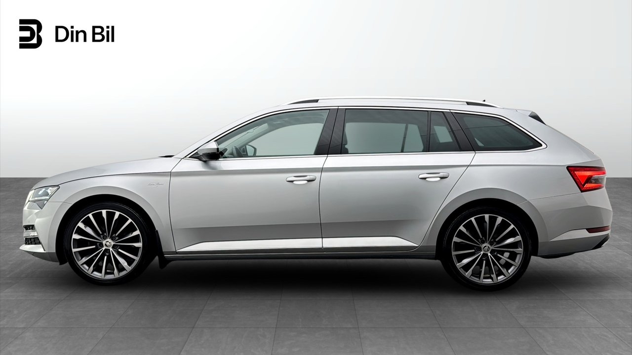 Skoda Superb 2024, bild 2/21