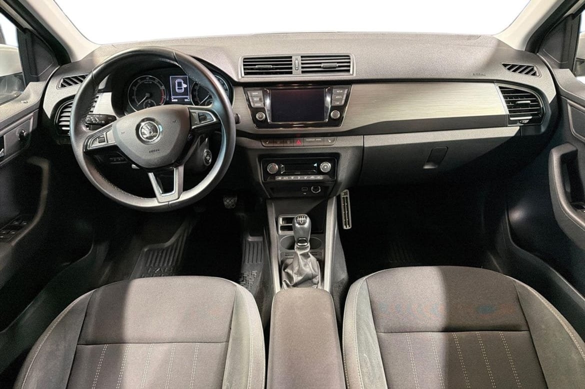 Skoda Fabia STYLE 1,0 TSI 95 2019, bild 7/10