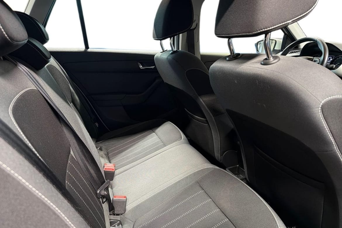 Skoda Fabia STYLE 1,0 TSI 95 2019, bild 6/10