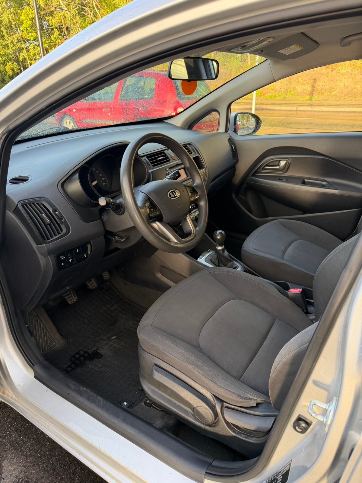 Kia Rio 5-dörrar 1.2 CVVT Manuell 2012, bild 5/5