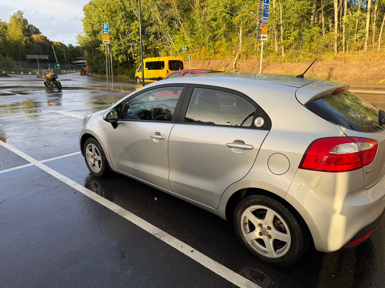 Kia Rio 5-dörrar 1.2 CVVT Manuell 2012, bild 4/5