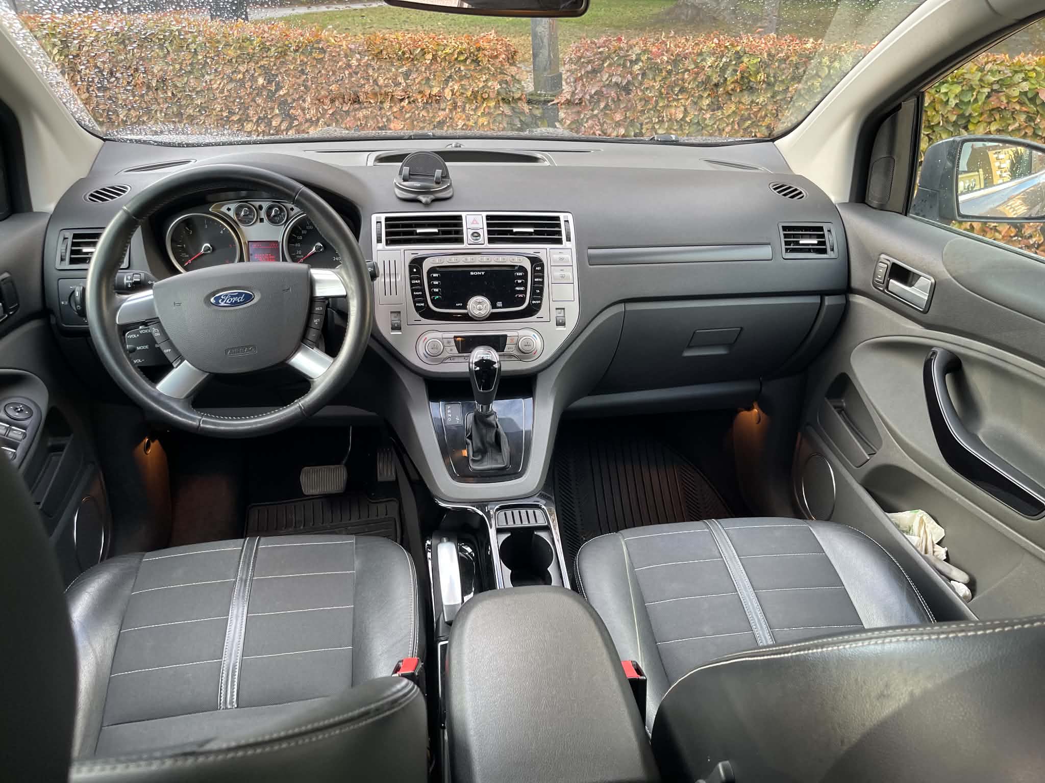 Ford Kuga 2.0 TDCi AWD Powershift 2012, bild 4/7