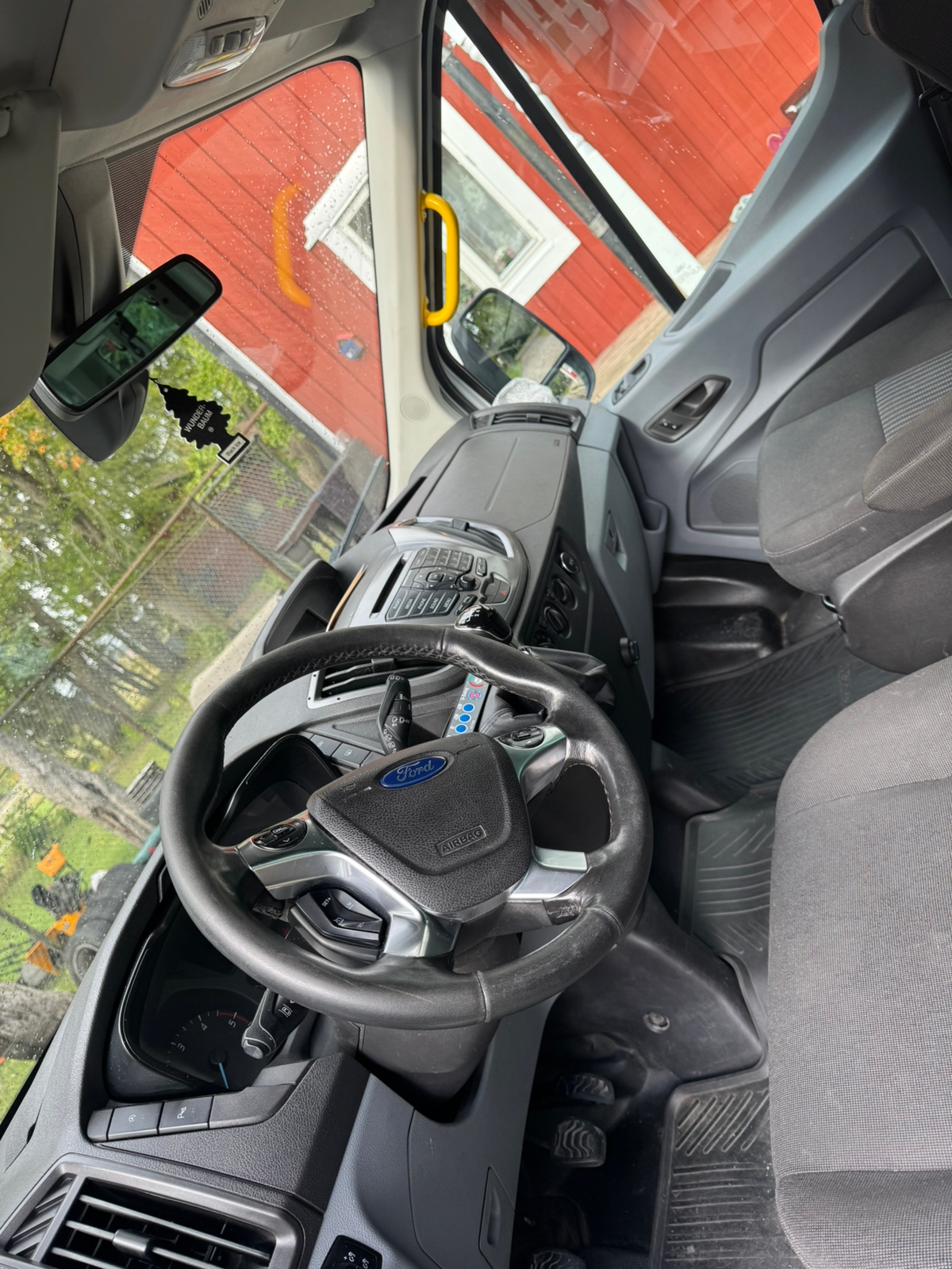 Ford Transit 350 Kombi 2.0 TDCi Manuell 2017, bild 5/5