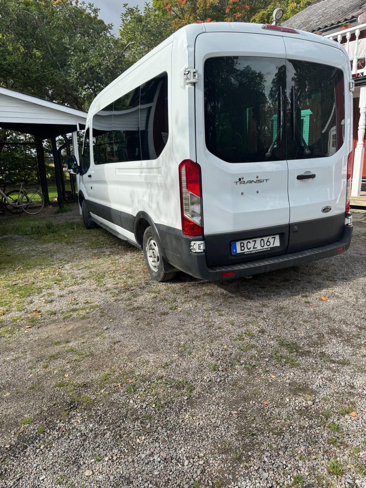 Ford Transit 350 Kombi 2.0 TDCi Manuell 2017, bild 2/5