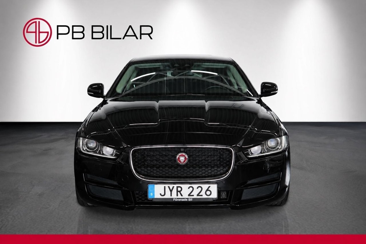 Jaguar XE 20d E-Performance B-kam 2016, bild 3/10