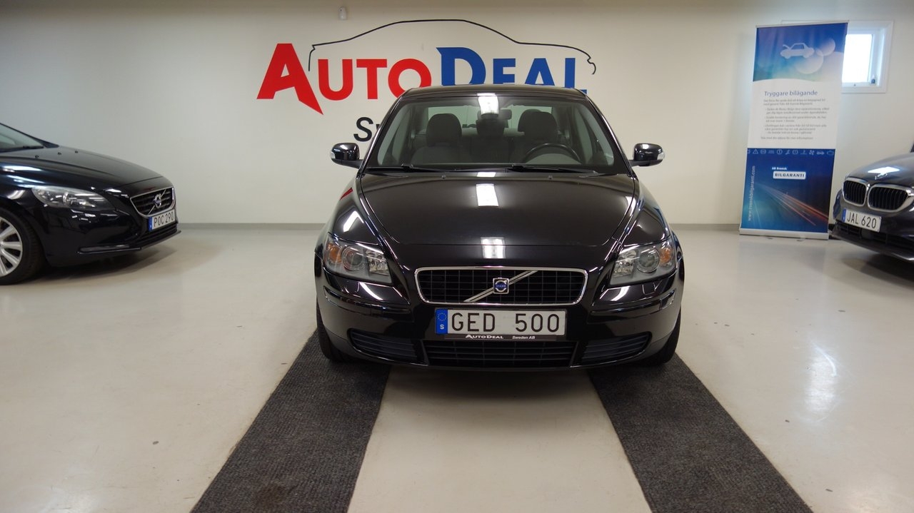 Volvo S40 1.8F Kinetic 2007, photo 2/10