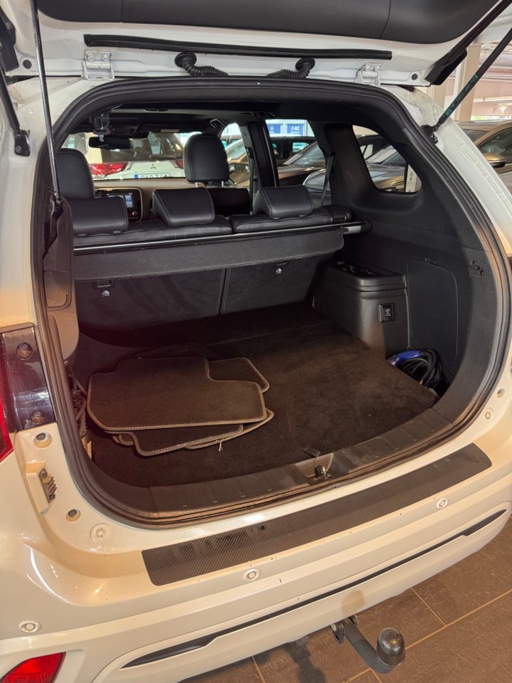 Mitsubishi Outlander 2020, bild 7/10