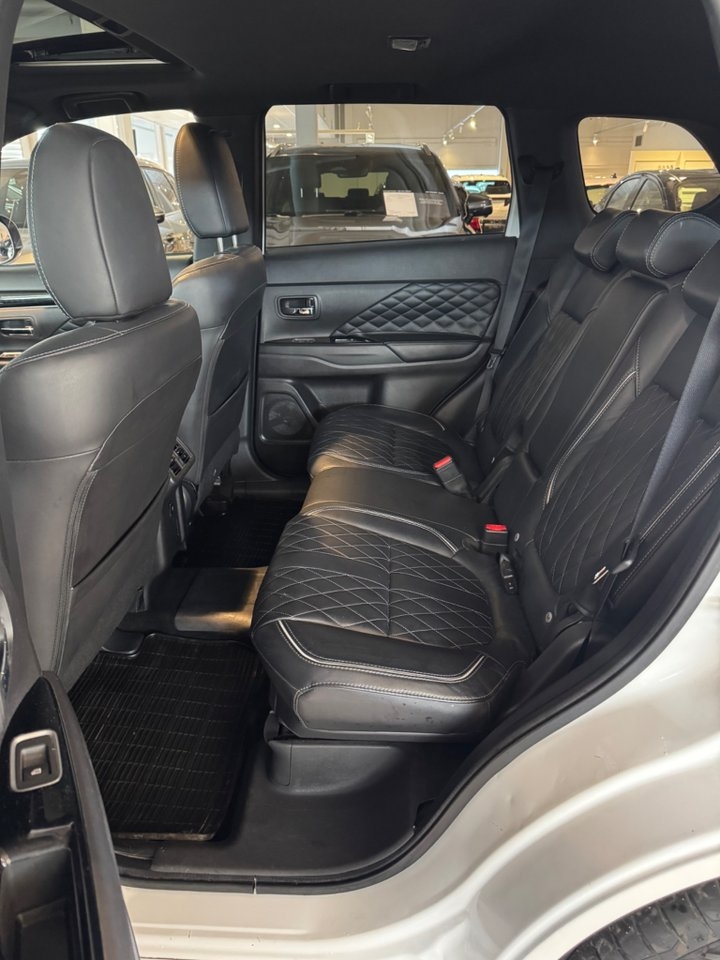 Mitsubishi Outlander 2020, bild 5/10