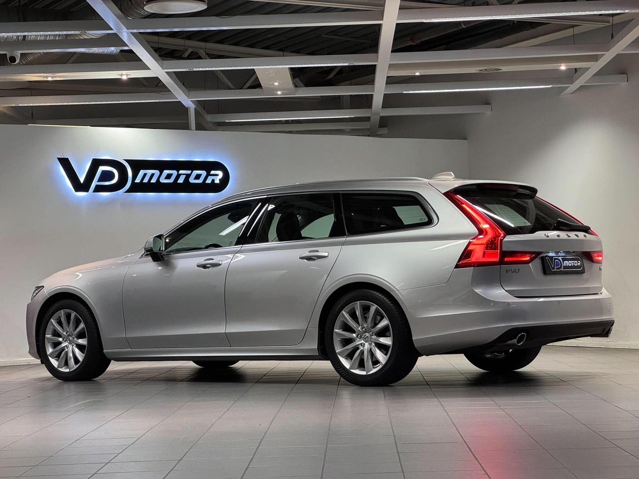 Volvo V90 2019, kuva 3/10