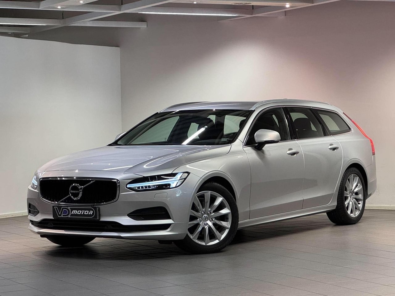 Volvo V90 2019, kuva 6/10