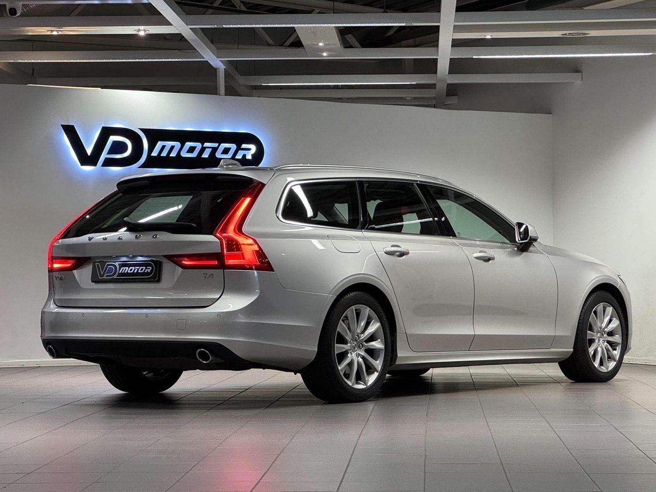 Volvo V90 2019, kuva 5/10