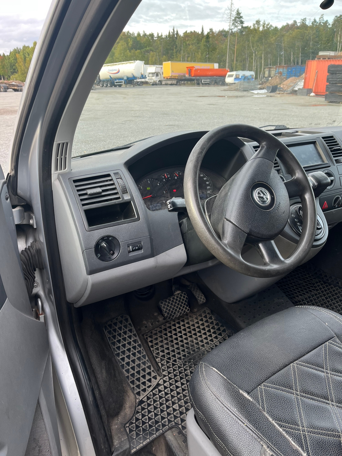Volkswagen Transporter 2008, bild 6/10