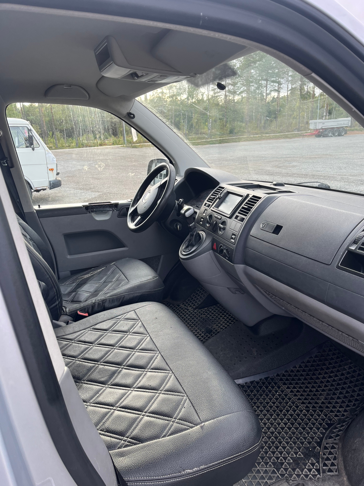 Volkswagen Transporter 2008, bild 5/10