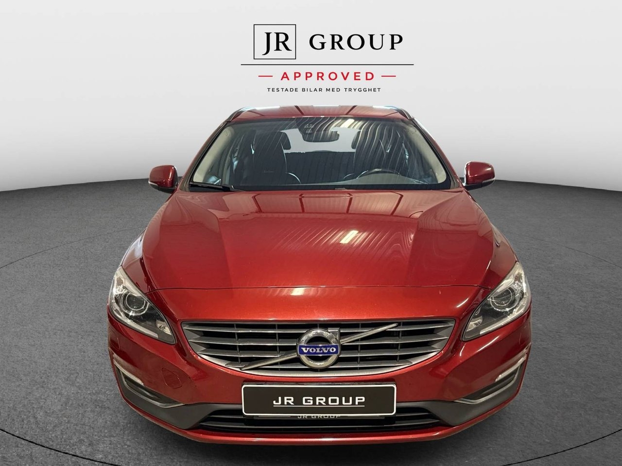 Volvo V60 2016, photo 2/10