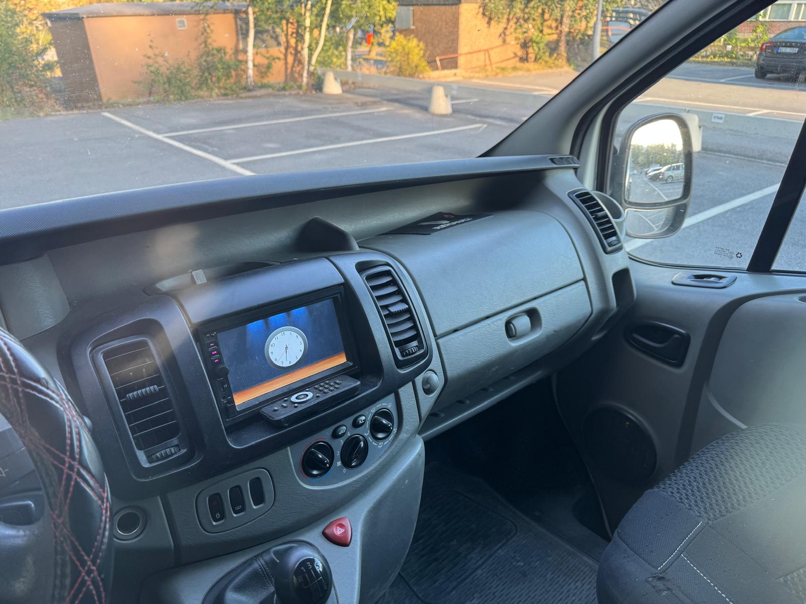 Renault Trafic 2009, bild 2/10