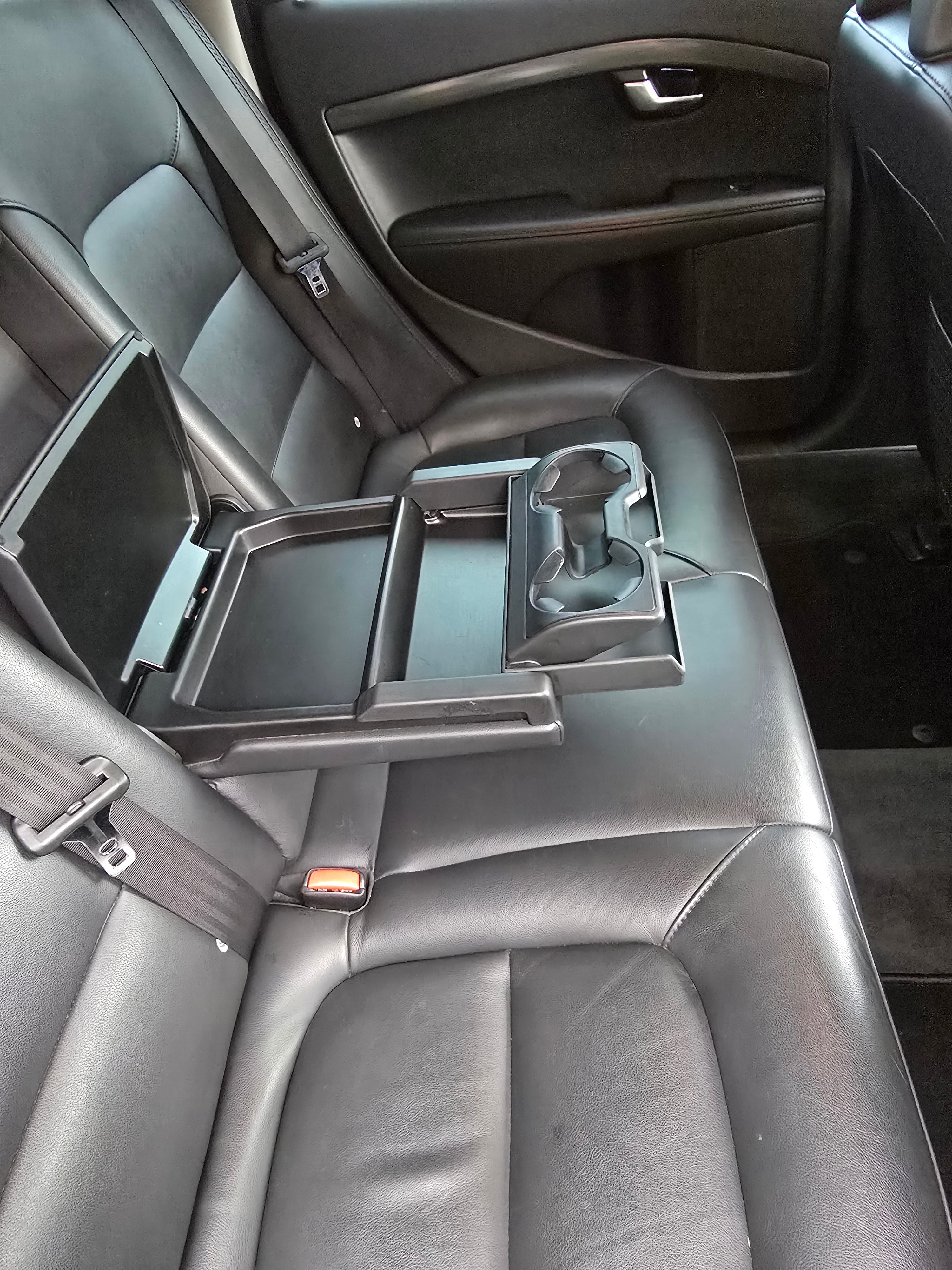Volvo XC70 D4 AWD Geartronic 2016, photo 6/10