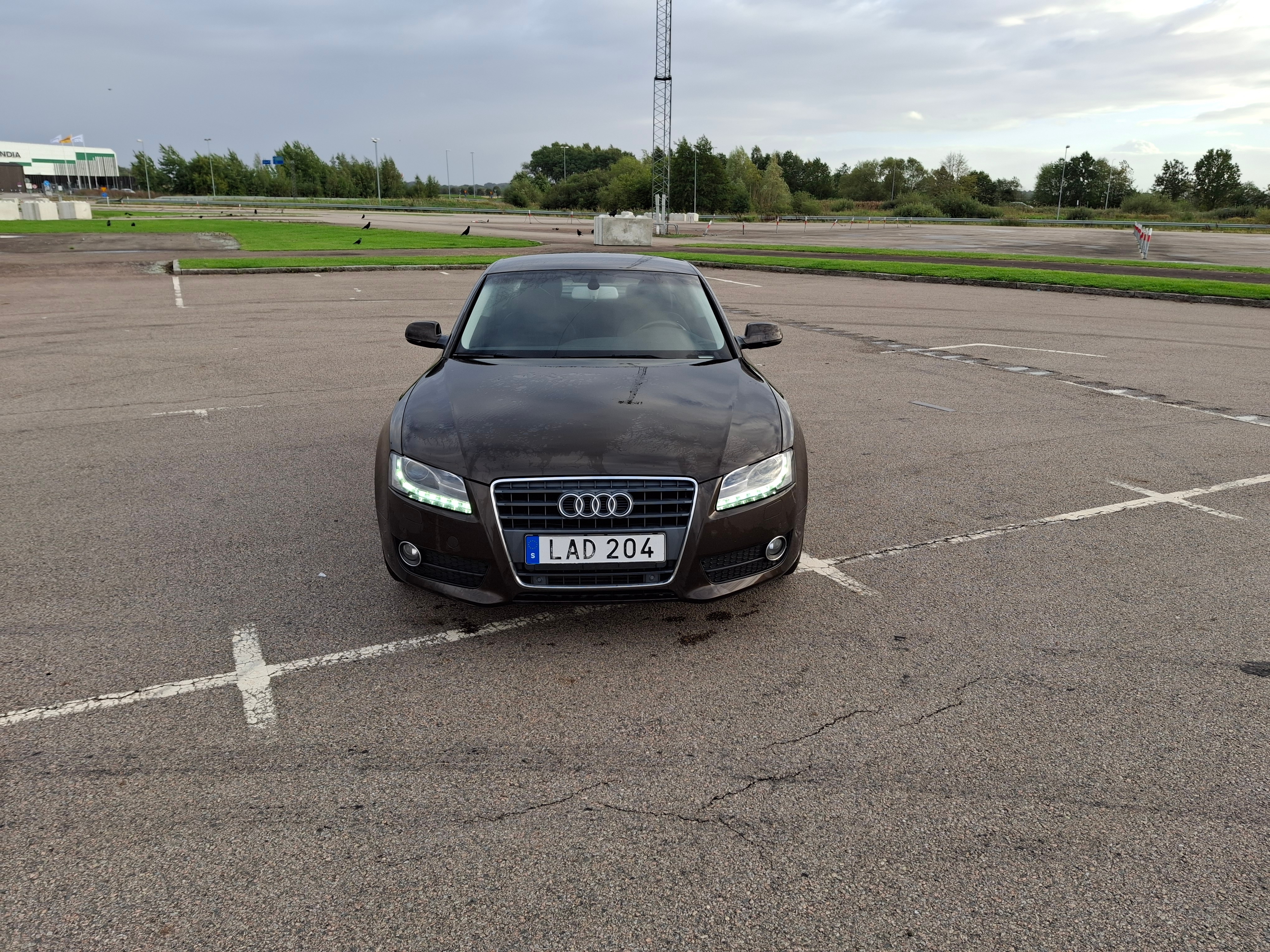Audi A5 Coupé 2.0 TFSI Manuell 2011, bild 2/10