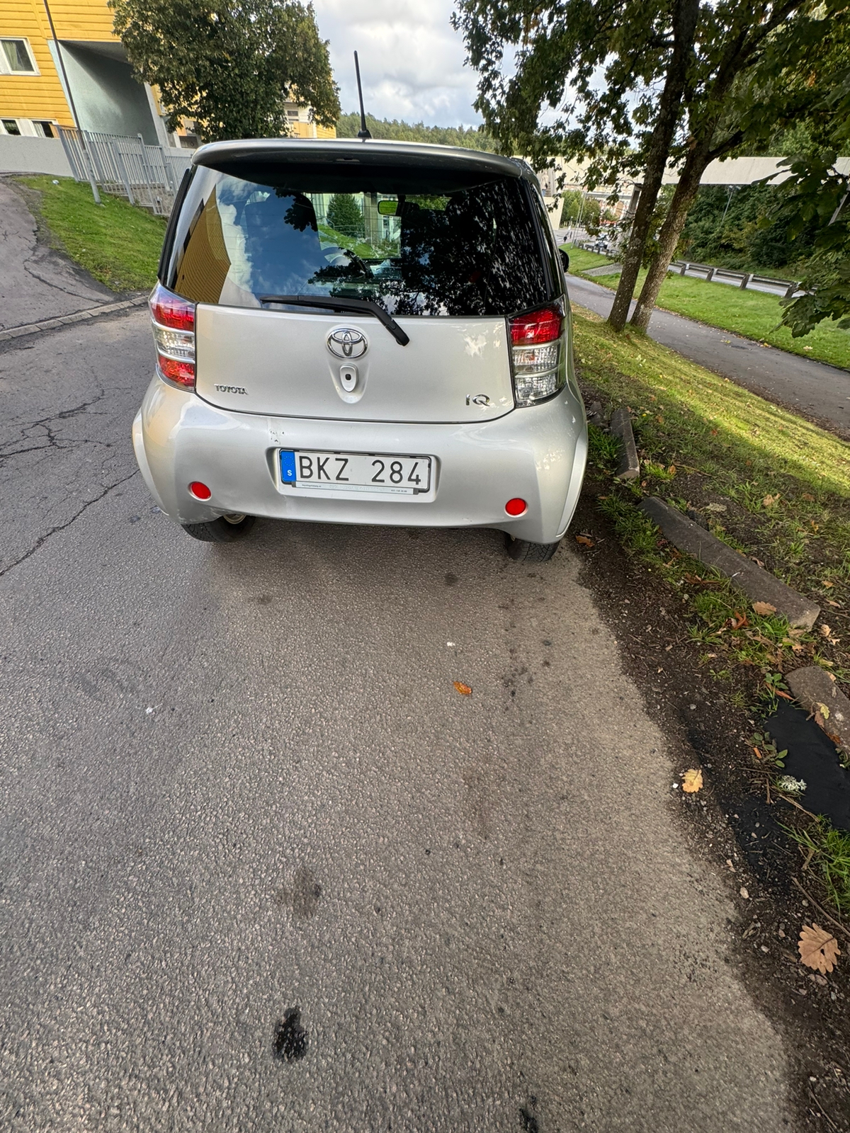 Toyota IQ 1.0 VVT-i Super CVT‐i 2010, bild 6/8