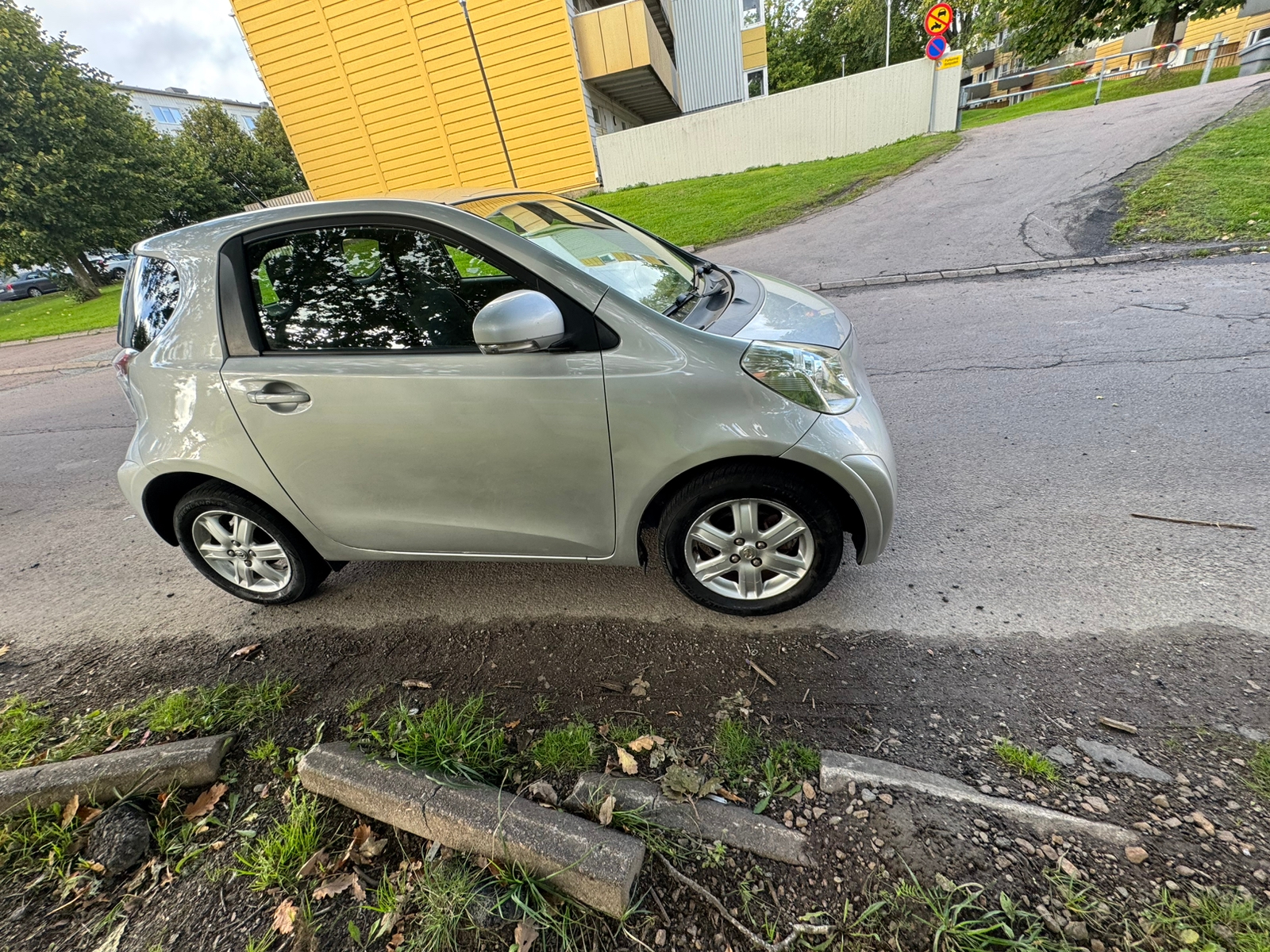 Toyota IQ 1.0 VVT-i Super CVT‐i 2010, bild 5/8