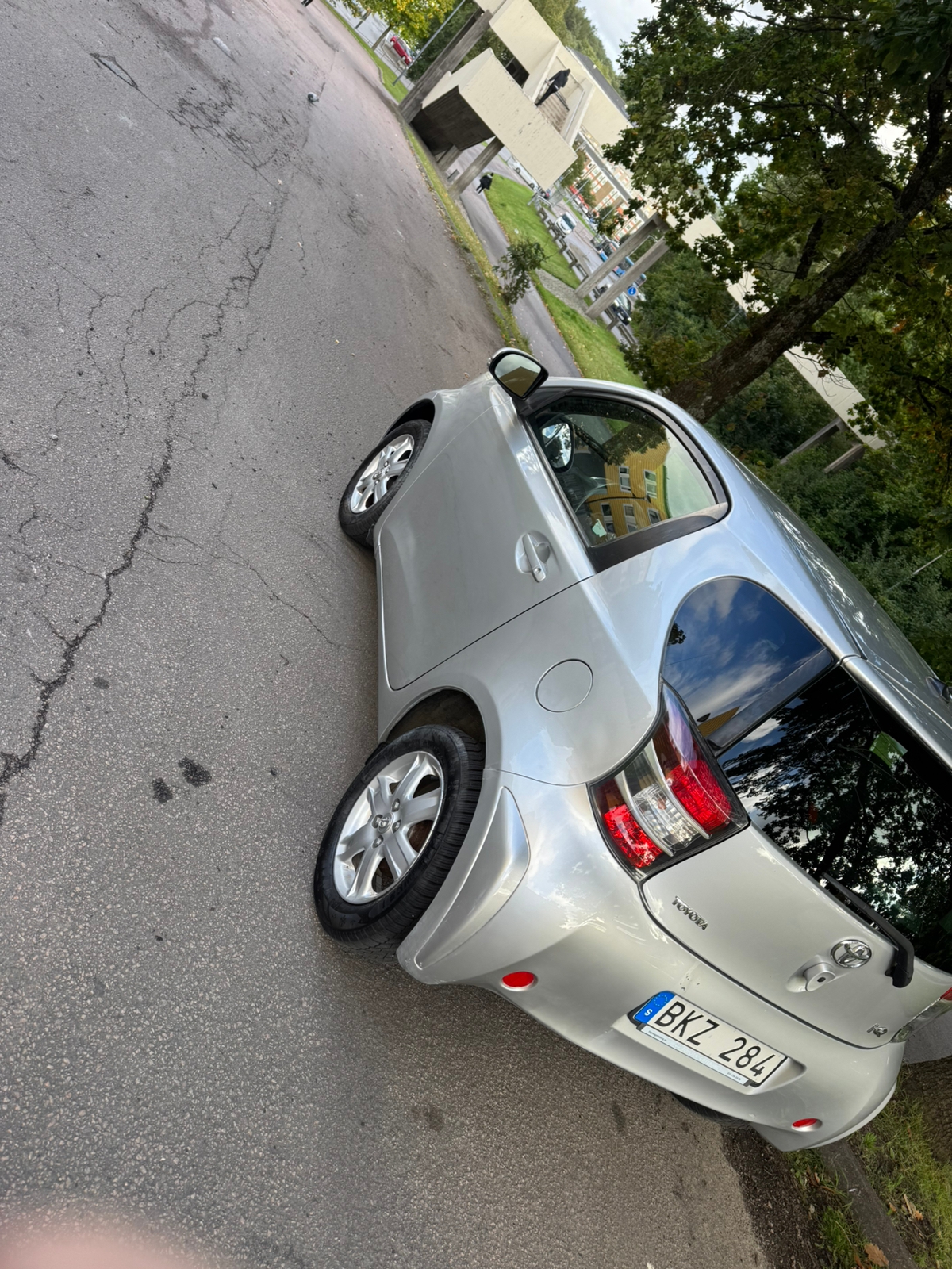 Toyota IQ 1.0 VVT-i Super CVT‐i 2010, bild 2/8