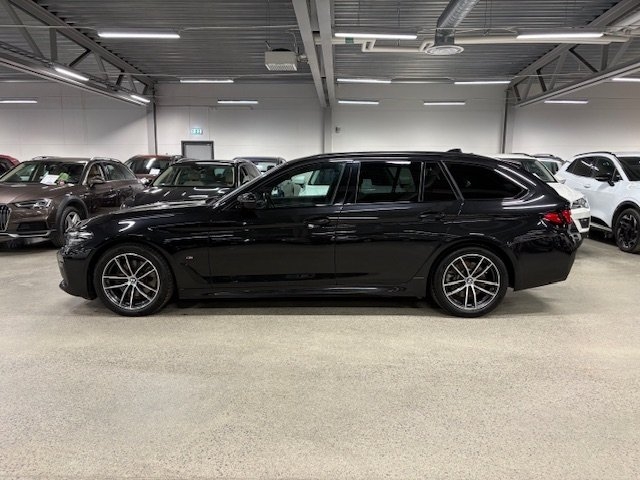 BMW 520 2022, bild 2/10
