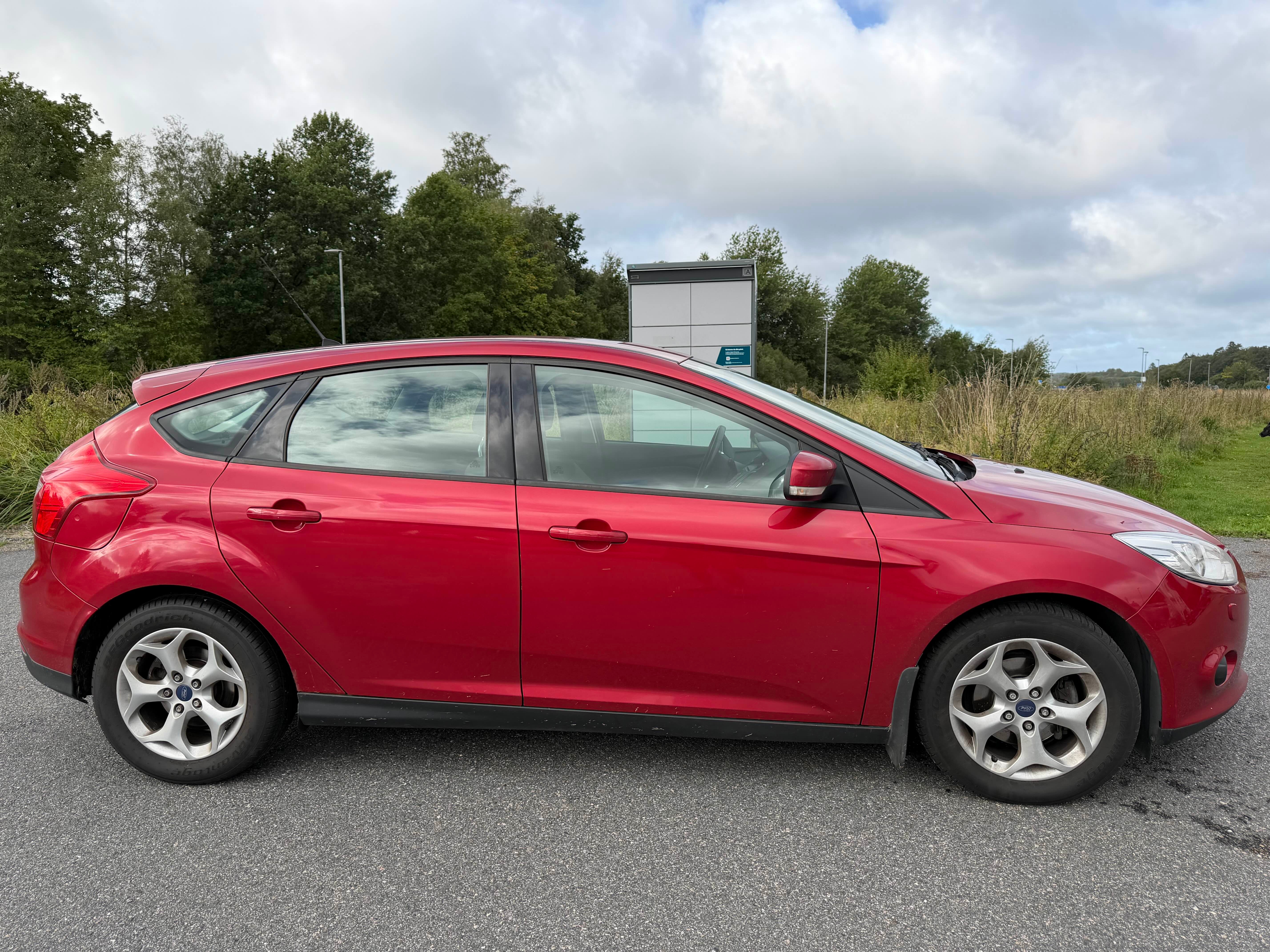 Ford Focus 1.6 TDCi Manuell 2011, bild 6/10
