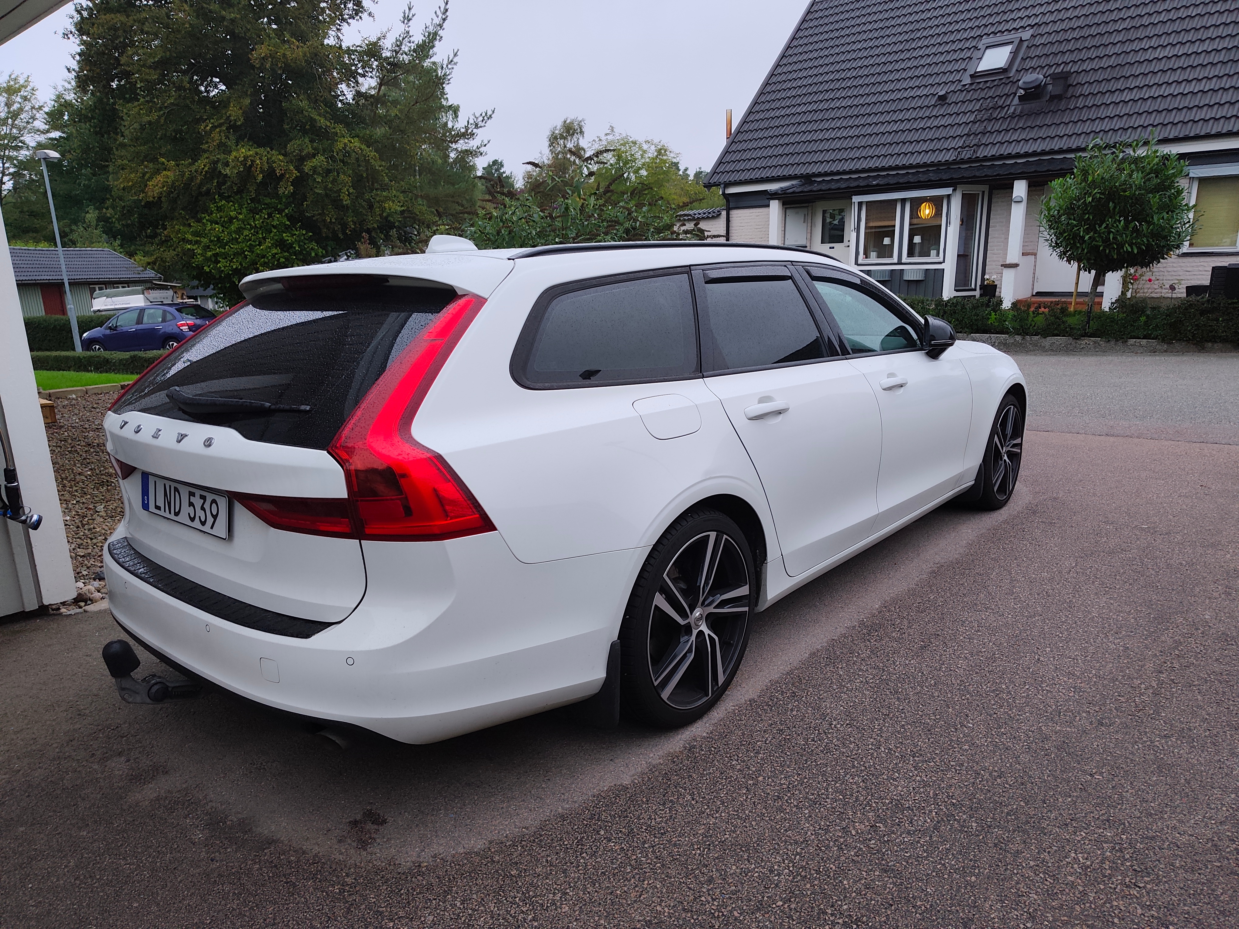 Volvo V90 D3 manuell väldigt bra skick 2017, photo 2/2