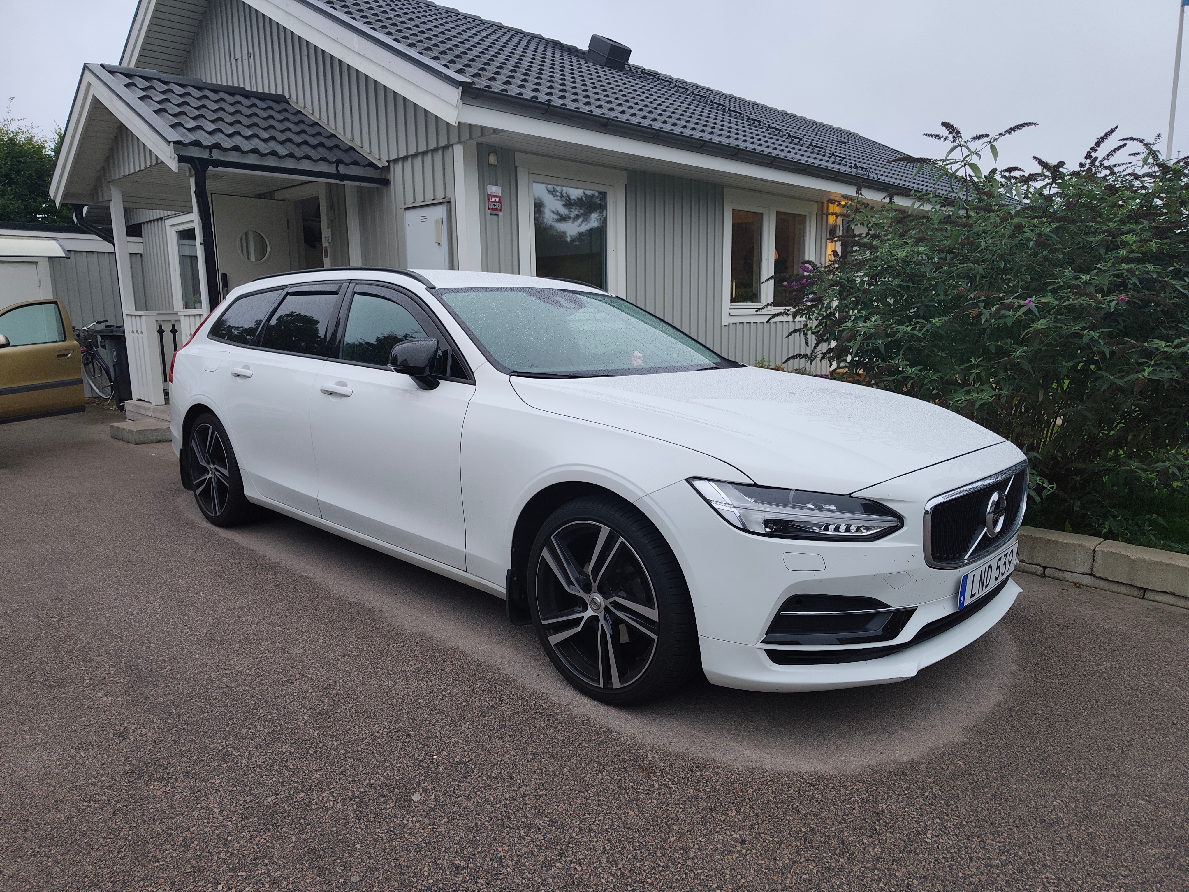 Volvo V90