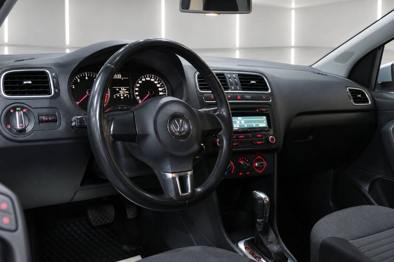 Volkswagen Polo 2012, bild 7/10